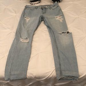 H&M boyfriend jeans!!! So in for this summer🦋🤩